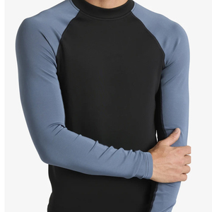 เสื้อแรชการ์ดแขนยาวผู้ชาย สีตัดต่อ ผ้า Neoprene ป้องกันรังสียูวี เป็นมิตรกับสิ่งแวดล้อม ระบายอากาศได้ดี แห้งเร็ว สำหรับว่ายน้ำ - Product Image 3