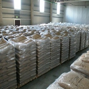 เม็ดเชื้อเพลิงไม้สนสีน้ำตาลอมเหลืองคุณภาพสูง เกรดพรีเมียม ความหนาแน่น 600 กก./ลบ.ม. เส้นผ่านศูนย์กลาง 6-10 มม. ปริมาณขี้เถ้า 0.75% - Product Image 3