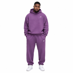 Survêtement Homme Violet en Coton Lourd, Vente en Gros Direct Usine, Logo Personnalisé, Ensemble Deux Pièces : Sweat à Capuche Coupe Décontractée et Pantalon de Survêtement Coupe Droite - Product Image 1