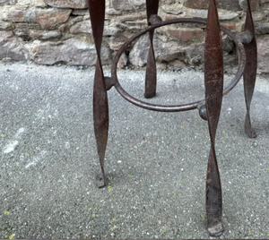 Offre Exclusive : Tabouret de Bar Industriel de Luxe en Fer Forgé avec Assise en Cuir Marron et Base Métallique Torsadée, Hauteur Comptoir - Product Image 4