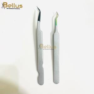 Pinzas para Pestañas Bellus International de Grado Quirúrgico, Acero Inoxidable Resistente a la Oxidación, Punta Negra Lisa, Color Gris Brillante - Product Image 5