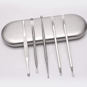Juego de 5 Herramientas Profesionales de Acero Inoxidable para Eliminar Puntos Negros, Extractor de Acné, Espinillas y Comedones, Kit de Cuidado de la Piel - Product Image 6
