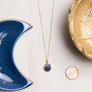 Élégant pendentif ovale vintage en saphir brut, pierre de naissance de septembre, collier délicat en argent sterling, cadeau de fiançailles - Product Image 2