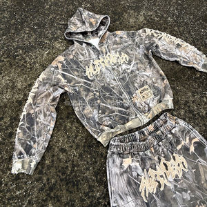 Fabricante de chándales de tejido técnico para hombre, conjunto personalizado de pantalones deportivos y sudadera con capucha de 500 g/m², bordado de camuflaje de alta calidad. - Product Image 2