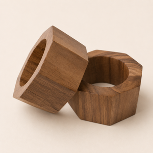Anneaux de serviette hexagonaux en bois d'acacia faits à la main, écologiques, design géométrique, style moderne pour mariage, fête, table à manger - Product Image 1