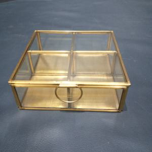 กล่องใส่เครื่องประดับ กล่องเก็บของตกแต่งทำจากทองเหลือง/แก้ว พร้อมช่องแบ่งหลายช่อง กล่องเก็บของบนโต๊ะ - Product Image 3