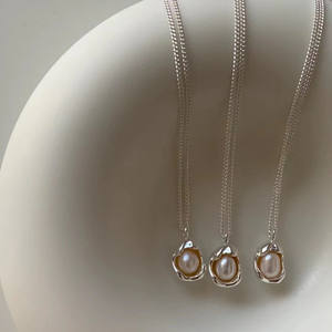 Collar con Colgante de Perlas de Agua Dulce Doradas de Diseño Coreano, Ligero y de Lujo, para Mujer, Collar Compacto y Moderno - Product Image 2