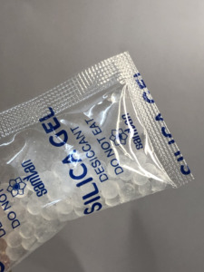 Sachets de gel de silice déshydratant, absorbeur d'humidité pour l'emballage alimentaire, l'électronique, la protection des contenants pharmaceutiques - Product Image 3
