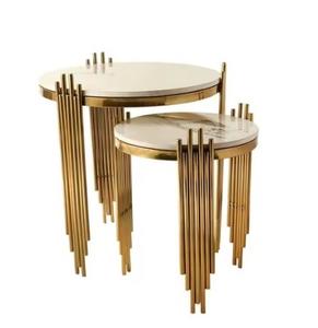 Mesa de Centro Redonda Contemporánea de Metal Decorativa con Tapa de Mármol, Mesas Decorativas para Interiores de Estilo Herencia y Hoteles - Product Image 1