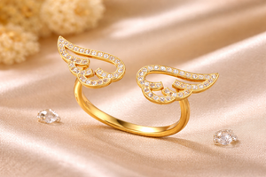 Anillo de Plata de Ley 925 con Piedras Preciosas Hecho a Mano con Diseño de Alas de Ángel para Ella - Product Image 3