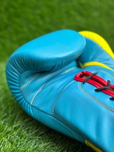 Gants de boxe professionnels à lacets |   Gants d'entraînement et de sparring avec logo personnalisé |   Fabricant en gros OEM/ODM - Product Image 2