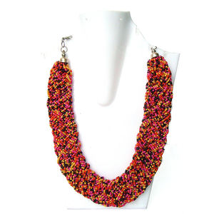 Collier en perles de verre indiennes faites à la main, motif cœur, rouge éclatant, élégant pour les soirées, collection premium en gros, le meilleur - Product Image 1