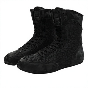 Calzado Deportivo WARZONE, Zapatos de Boxeo Ligeros con Cordones, Malla Transpirable, Diseño de Camuflaje Negro, Calzado de Entrenamiento de Caña Alta - Product Image 1