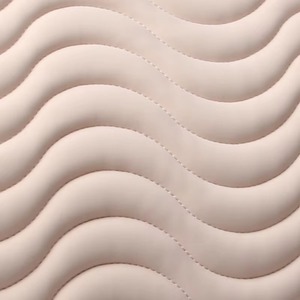 Almohadilla de Silla de Montar para Caballo de la Mejor Calidad, Relleno de Algodón y Poliéster, Forro de Malla, Correa de Sujeción, Absorción de Impactos, para Doma y Salto, Color Personalizado - Product Image 3