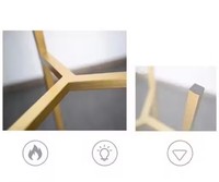 Support de pot en métal au prix de gros avec pot blanc, design triangulaire durable fait à la main pour pots lourds et décoration intérieure élégante