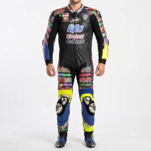 Combinaison de moto pour homme Zuzuki Pro 1 pièce en cuir de vache véritable/cuir de kangourou, style MotoCP, armure niveau 2 - Product Image 1