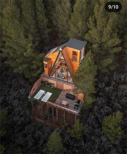 Incredibile Casetta a Forma di A / Cabina di Montagna per Glamping e Airbnb - Product Image 3