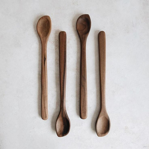 Cuillère en bois à long manche, faite à la main, en bois naturel, ustensiles de cuisine pour la cuisson et la pâtisserie, disponible à un prix compétitif - Product Image 3