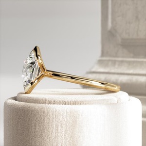 Bague de fiançailles en or jaune 14k/18k avec diamant hexagonal cultivé en laboratoire, demi-sertissage, certifiée IGI, design Art Déco tendance - Product Image 6