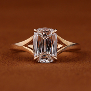 แหวนเพชรเม็ดเดี่ยวทรงอาโชก้า ทองคำแท้ 14K หรูหรา พร้อมใบรับรอง IGI แหวนหมั้นแบบแยกก้าน - Product Image 1