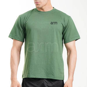 Camisetas de gimnasio para hombre de material duradero y cómodo, camisetas de gimnasio para hombre de color sólido, hechas en Pakistán. - Product Image 2