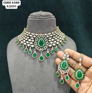 Conjunto de Joyería Chapada en Oro Antiguo para Fiesta: Collar Gargantilla con Piedra Corte Pera, Pendientes y Mangtika para Mujer - Proveedor - Product Image 4