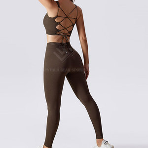 ชุดโยคะสีพื้นแบบมืออาชีพ พร้อมโลโก้ด้านหน้า ผ้าระบายอากาศเป็นมิตรกับสิ่งแวดล้อม ยืดหยุ่นสบาย ชุดออกกำลังกาย 2 ชิ้น - Product Image 2