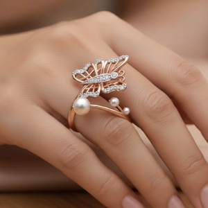 Elegante Anillo Abierto de Mariposa con Diamantes en Oro Rosa para Aniversario y Fiesta de Bodas - Product Image 2