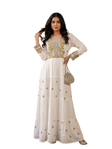 Robe Anarkali en coton blanc brodée, manches longues, à volants, longueur au sol, coupe ample, motif floral, vêtements ethniques indiens pour les fêtes - Product Image 2