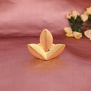Anillo de Moda Ajustable de Latón Chapado en Oro con Forma de Hoja Clásica de Diseñador para Mujer, Lote al por Mayor de 25 Pares para Boda y Compromiso - Product Image 1