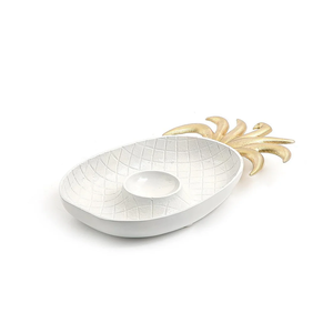 Support de bougie en métal élégant et minimaliste pour une décoration de chambre moderne, rehaussant l'espace grâce à une lumière de bougie subtile. - Product Image 2