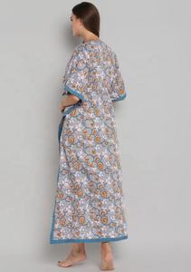 Bloc de main bleu clair imprimé avec un caftan à la taille à nouer à fleurs moutarde en coton doux 100% pour le confort - Product Image 4