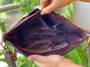 Nuevo bolso cruzado de cuero reciclado occidental con estampado de animales, bolso de Venta caliente para mujer, bolso de hombro multicolor único con estilo - Product Image 6