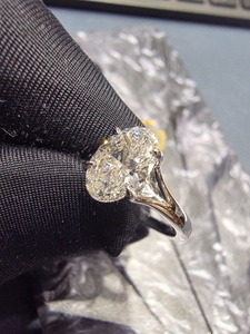 แหวนแต่งงานทองคำขาว 14k ทรงรี ประดับเพชรทรงรี ฝังแบบ Prong Setting ได้รับการรับรองจาก IGI สำหรับผู้หญิง เครื่องประดับสำหรับงานหมั้นและงานเลี้ยงสุดหรู - Product Image 6