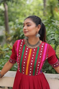 Vestido Rosa de Tela Romana Moderna, Especial para Festivales, Reversible, Estilo Étnico de India y Pakistán, para Mujeres, Bodas y Fiestas - Product Image 2