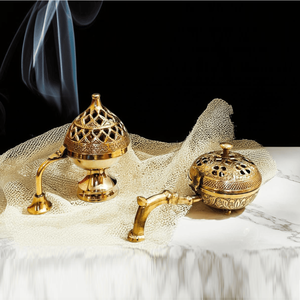 Brûleurs d'encens élégants en laiton - Décoration d'intérieur religieuse traditionnelle et écologique pour la méditation et la prière - Product Image 1