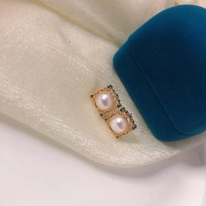 Pendientes de Perlas de Agua Dulce de Alta Calidad de 7.5-8MM, Verde Palacio Clásico con Tallado Limpio y Suave, Estilo Moderno - Product Image 1