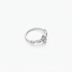 Bague de mariage Art Déco en or massif 10K 14K 18K avec cinq diamants de laboratoire de qualité supérieure taille marquise, certifiée IGI - Product Image 2