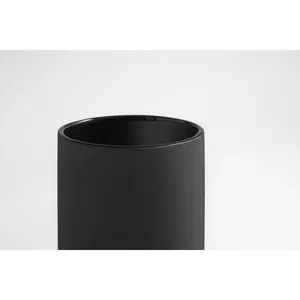 Vase à fleurs artisanal haut de gamme finition or, support décoratif pour fleurs, pour la décoration intérieure résidentielle, hôtelière et commerciale - Product Image 5