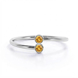 Bague Solitaire Rhaya Jewels Élégante et Luxueuse en Argent Sterling 925 Plaqué Rhodium avec Double Citrine Taillée, Sertissage Clos, Délicate et Tendance - Product Image 1