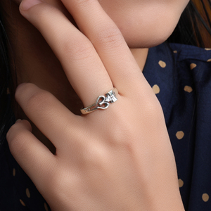 Nouveauté 2025, bague en argent sterling 925 avec diamant, design féminin, bijoux pour femmes, design de Lord Shiva Trishul - Product Image 1