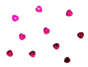 Cœur de rubis étoilé transparent 8x8 mm 3,5 carats, cabochon poli créé en laboratoire avec effet étoile à 6 branches pour la fabrication de bijoux - Product Image 2