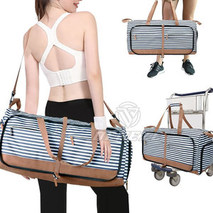 Sac de sport de style nouveau, dernier design, vente en gros, fabriqué au Pakistan, sac de sport très vendu pour la vente en ligne - Product Image 3