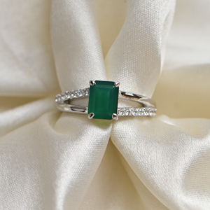 Green Onyx <b>Emerald</b>-Cut Gemstone <b>Ring</b> in Sterling-<b>Silver</b> Vintage Engagement Wedding <b>Ring</b> for Party Luxury Occasions - Product Image 1