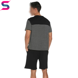 Conjunto de Camiseta y Pantalones Cortos a Rayas de Verano, Estilo Moderno, Cuello Redondo, Tejido de Algodón, Atuendo Informal Transpirable, Diseño a Rayas Blancas y Negras - Product Image 4
