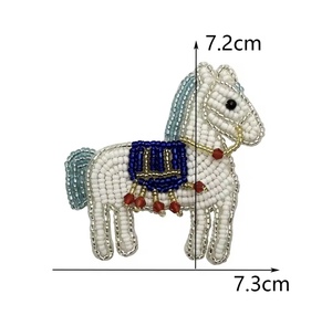 Porte-clés vintage faits à la main avec strass, couleur noir et blanc, pour fête, lettres de l'alphabet multicolores, breloques de poignet avec initiales - Product Image 6