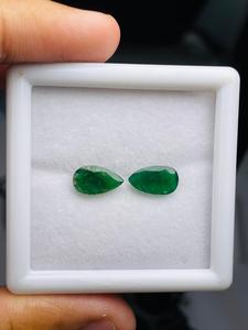 Émeraudes naturelles de Zambie, taille poire, paire, excellente qualité, superbe lustre, belle couleur, coupe et polissage parfaits pour la création de bijoux. - Product Image 4