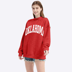 เสื้อสเวตเชิ้ตโอคลาโฮมา วินเทอร์ ลอง ฟรอนท์ โลโก้ โอเวอร์ไซส์ สีแดง คอกลม พิมพ์ลายตัวอักษร ไหล่ตก ผ้าถัก คอตตอน ทรงพูลโอเวอร์ คอเต่า - Product Image 4