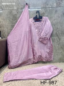 Costume prêt-à-porter pour femme en soie de verre romaine de qualité supérieure avec broderie florale - Salwar uni - Dupatta de couleur assortie - Mode féminine - Product Image 5