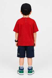 T-shirt rouge à manches courtes et col rond pour homme ONETEN APPAREL, avec poche et logo sur le devant, 100% coton, impression numérique, tricoté - Product Image 2